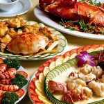 Tuyệt đối kiêng ăn hải sản sau khi cắt mí mắt