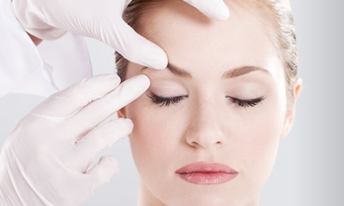 Bấm mí vĩnh viễn có giá dao động từ 7 - 25 triệu.