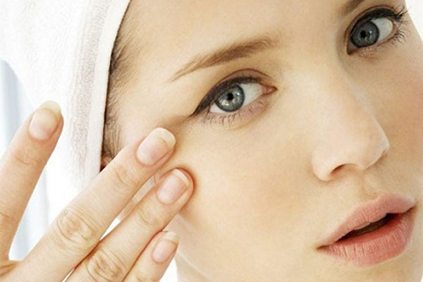 Phẫu thuật cắt mí là tiểu phẫu đơn giản, nhanh chóng