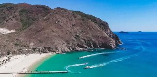 Bãi biển Kỳ Co vào mùa du lịch